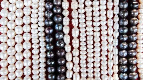 3 Ideas for Using Large Hole Pearls - Beadsofcambay.com