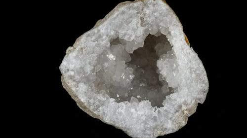 3 Reasons Druzy Beads Are Perfect for Crafting Homemade Jewelry - Beadsofcambay.com