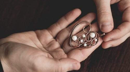 3 Reasons Druzy Beads Are Perfect for Crafting Homemade Jewelry - Beadsofcambay.com