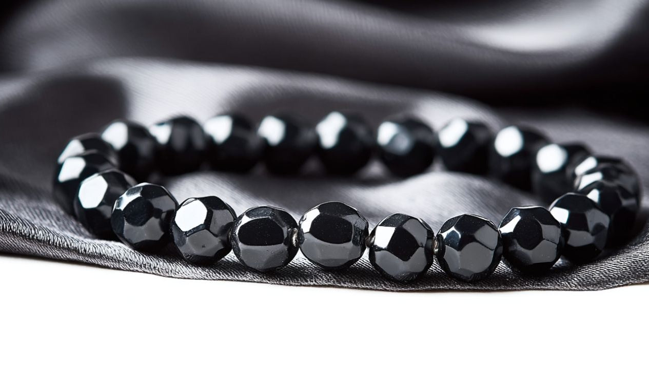 Black Onyx Meaning: Healing Properties, Benefits, and Uses - Beadsofcambay.com