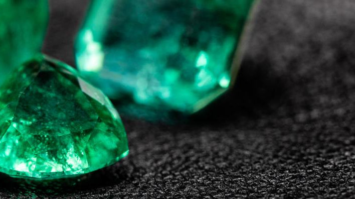Emerald Meaning: Healing Properties, Benefits, and Uses - Beadsofcambay.com