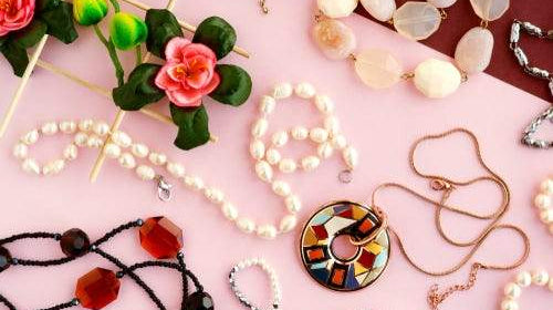 The Best Jewelry Settings for Kite-Shaped Focal Beads - Beadsofcambay.com