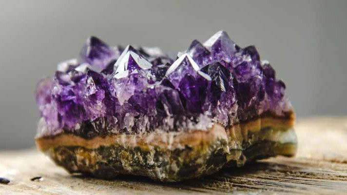 The History and Lore of February Birthstones: A Fascinating Tale - Beadsofcambay.com