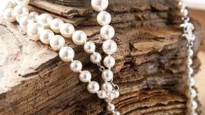 Pearls: Their History as a Jewel Accessory - Beadsofcambay.com