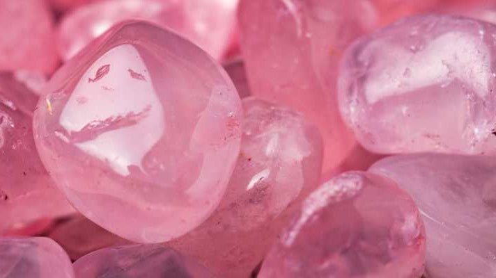 Rose Quartz Meaning: Healing Properties, Benefits, and Uses - Beadsofcambay.com