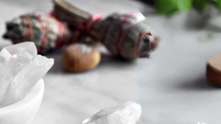 Solar Quartz Meaning: Healing Properties, Benefits, Uses & More - Beadsofcambay.com