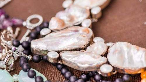 The Intriguing Background of Biwa Pearl Beads - Beadsofcambay.com