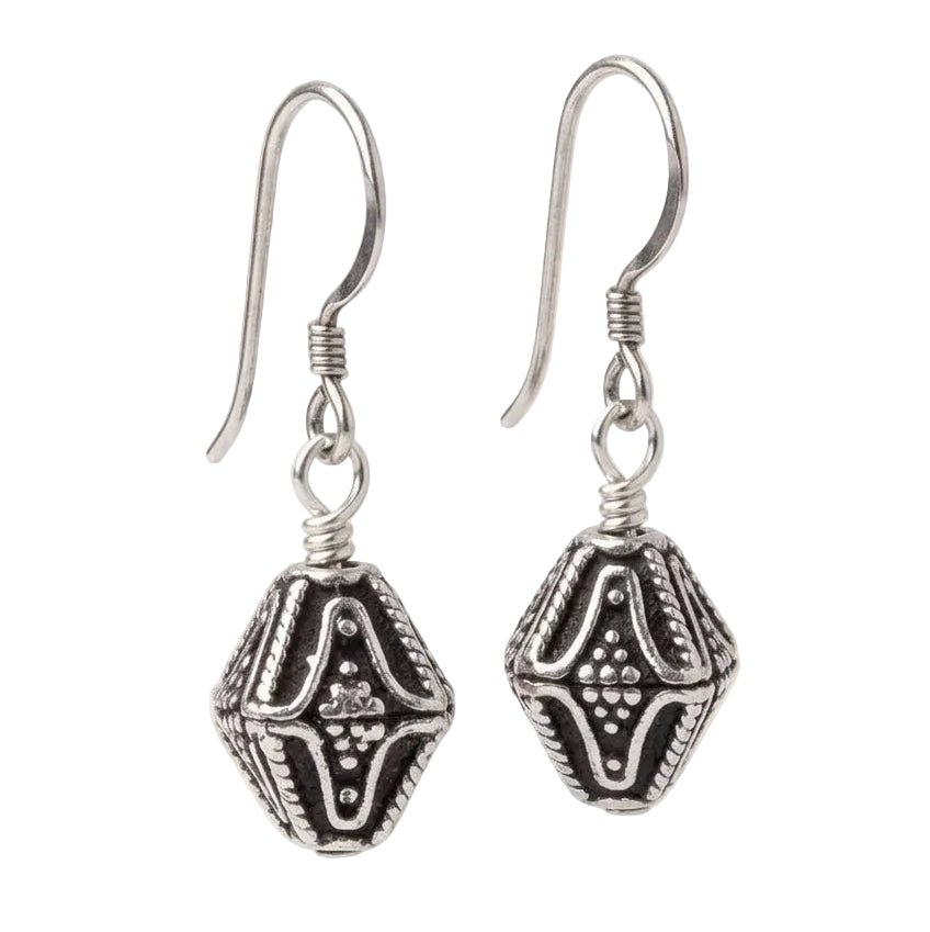 10x8mm Pyramid Bead with Miligrain Design Set of 4 pieces - Beadsofcambay.com