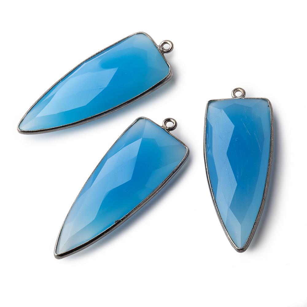 42x16mm Black Gold Bezel Tropical Blue Chalcedony Point 1 ring Pendant 1 piece - Beadsofcambay.com
