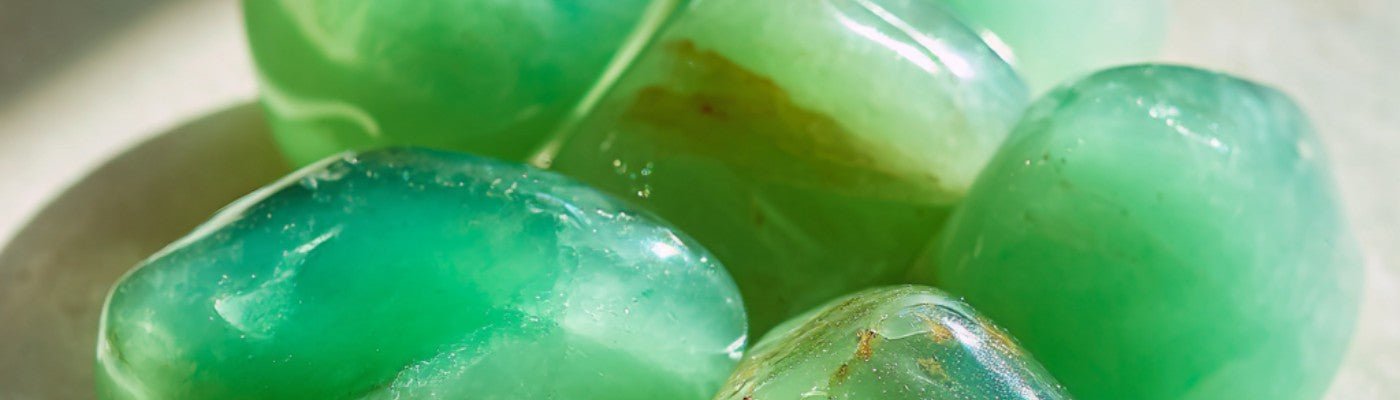 Chrysoprase Meaning: Healing Properties, Benefits, and Uses - Beadsofcambay.com