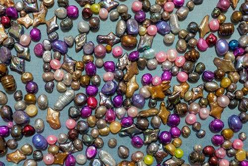 How Do Freshwater Pearls Get Their Color? 6 Interesting Facts - Beadsofcambay.com