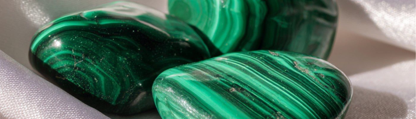 Malachite Meaning: Healing Properties, Benefits, and Uses - Beadsofcambay.com