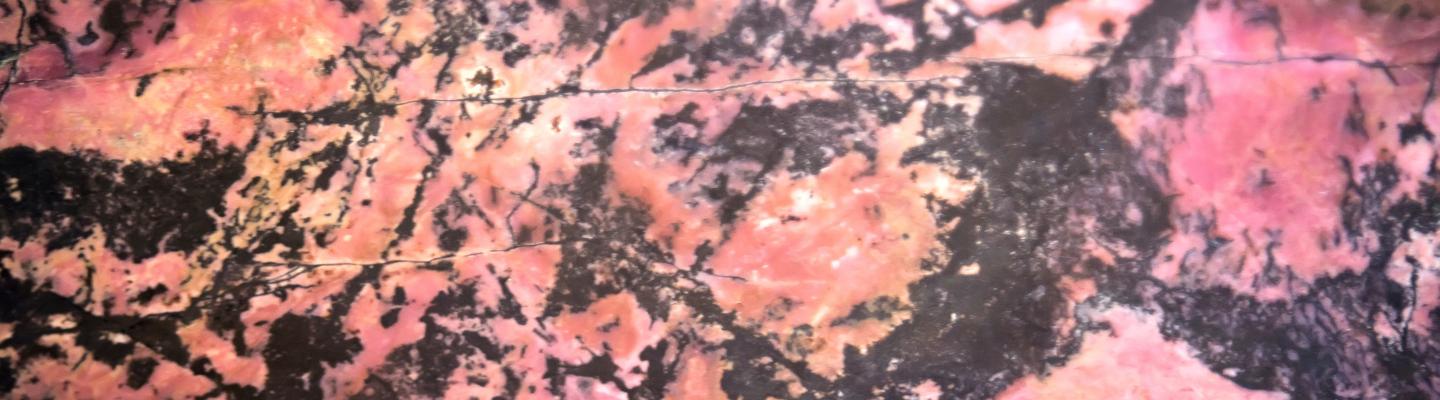 Rhodochrosite Stone: Meaning, Healing Properties, Benefits, Uses & More - Beadsofcambay.com