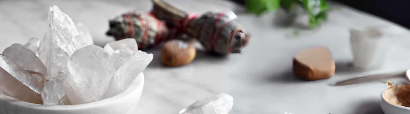 Solar Quartz Meaning: Healing Properties, Benefits, Uses & More - Beadsofcambay.com