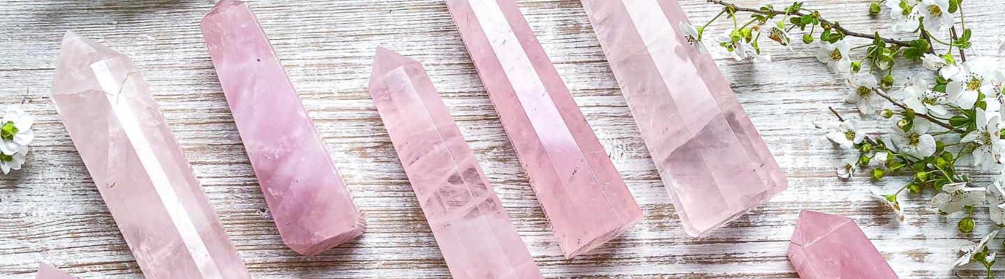 Strawberry Quartz Healing Properties: Everyday Uses, Facts & Benefits - Beadsofcambay.com