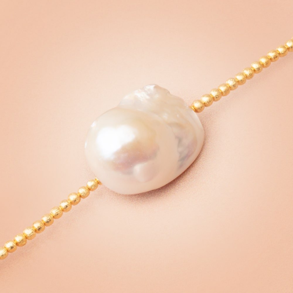 17 - 22mm Off White Ultra Baroque Focal Beads 1 piece AA - Beadsofcambay.com