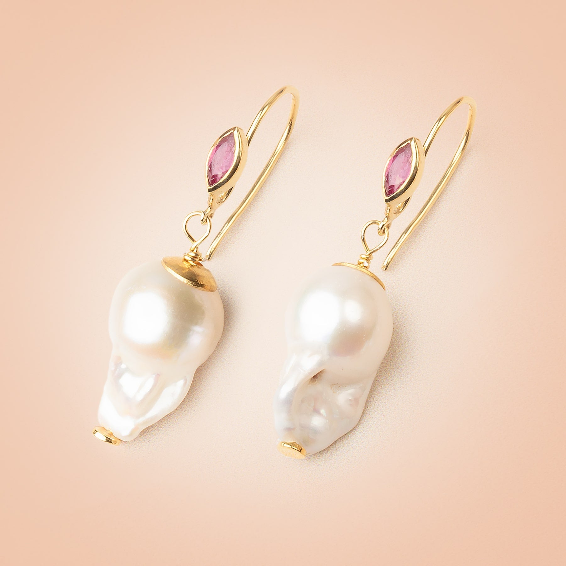 17x10 - 20x11mm White Ultra Baroque Freshwater Pearl Focal 1 piece - Beadsofcambay.com