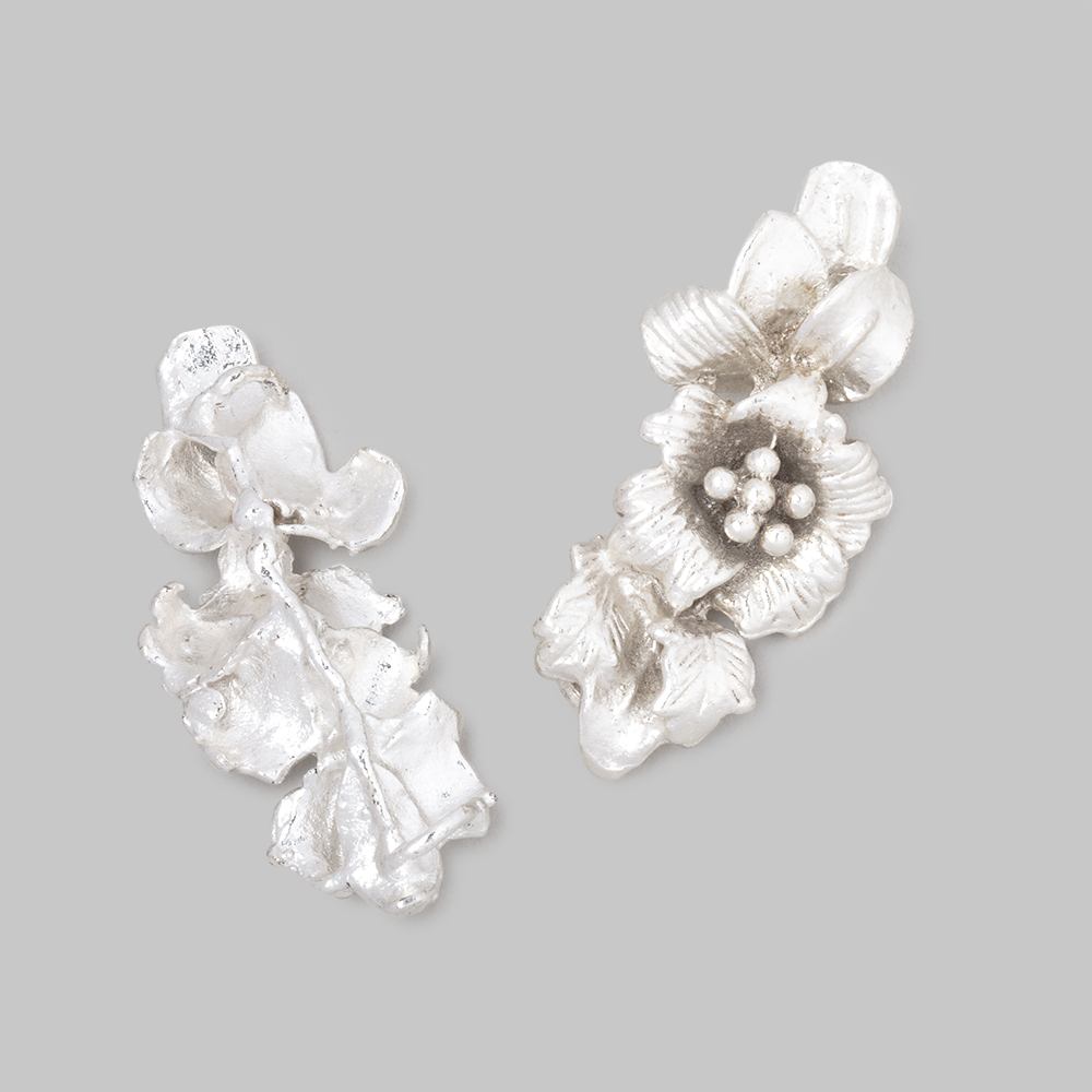 33x15mm Hibiscus Flower Slider Charm Set of 2 pieces - Beadsofcambay.com