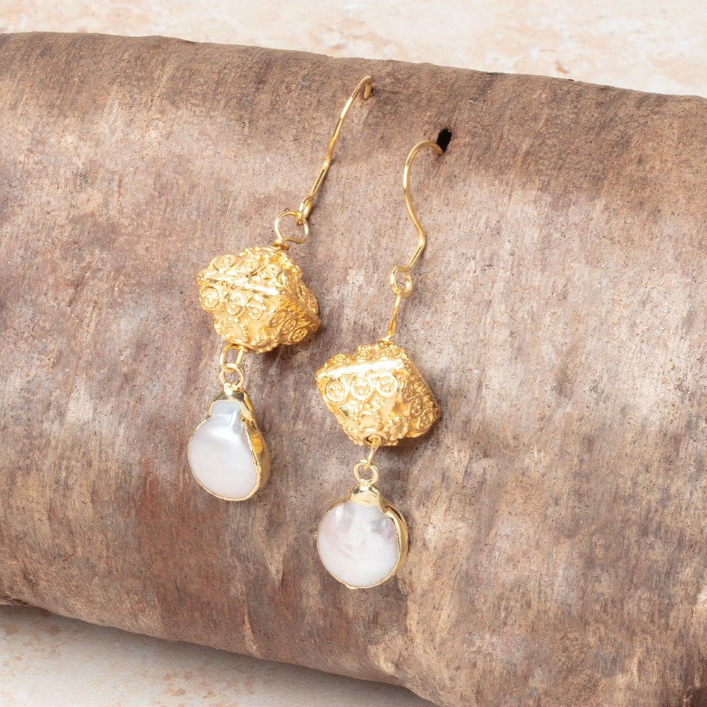 11mm 22kt Gold Plated Copper Bali Design Bipyramid Set of 2 Beads - Beadsofcambay.com