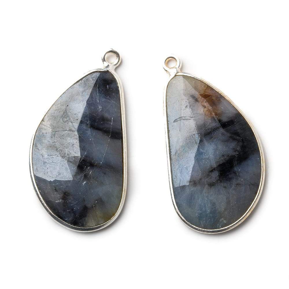 27x16mm Silver .925 Bezel Blue Sapphire faceted free shape Pendant Set of 2 pieces - Beadsofcambay.com