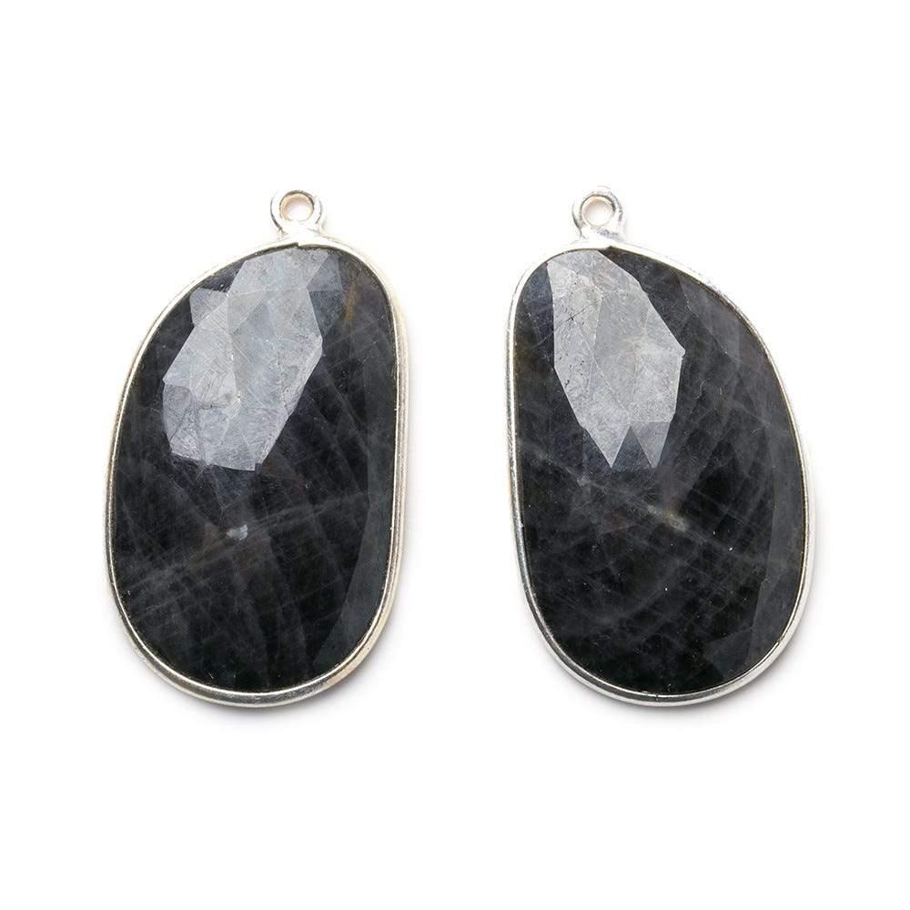 28x18mm Silver .925 Bezel Blue Sapphire faceted free shape Pendant Set of 2 pieces - Beadsofcambay.com