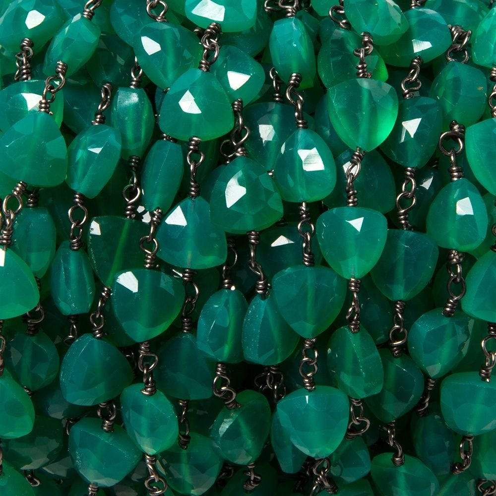 8mm Green Onyx triangle Black Gold plated Chain by the foot 22pcs - Beadsofcambay.com